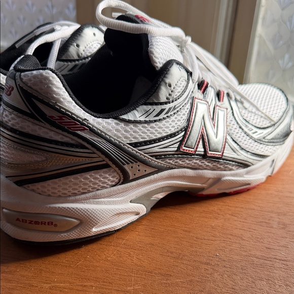 New Balance 500 Abzorb Men's White and Red Athletic Running Shoes - Picture 3 of 8